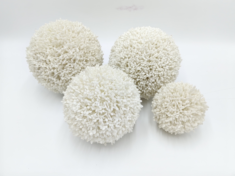 Artificial White Fluffy Decorative Ball, Multi‑Size Faux Pom‑pom Sphere Ornament